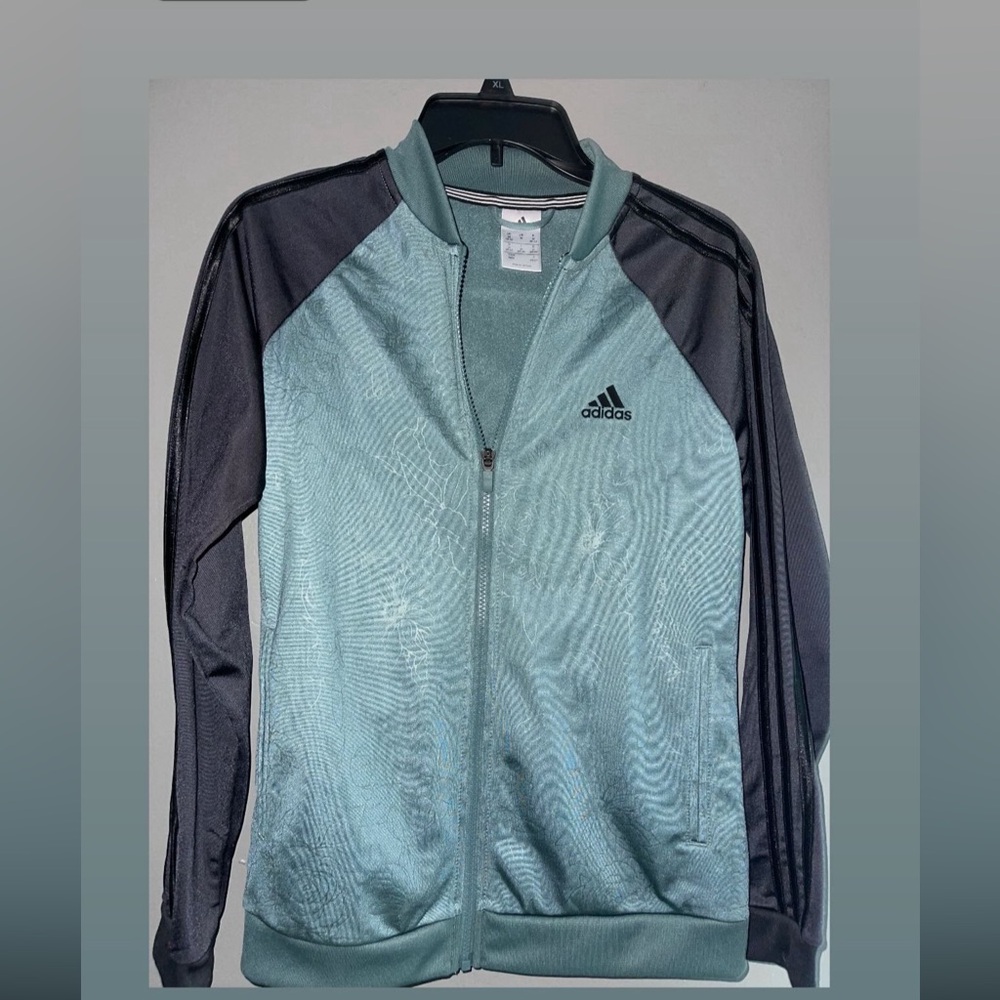 Adidas Sweater